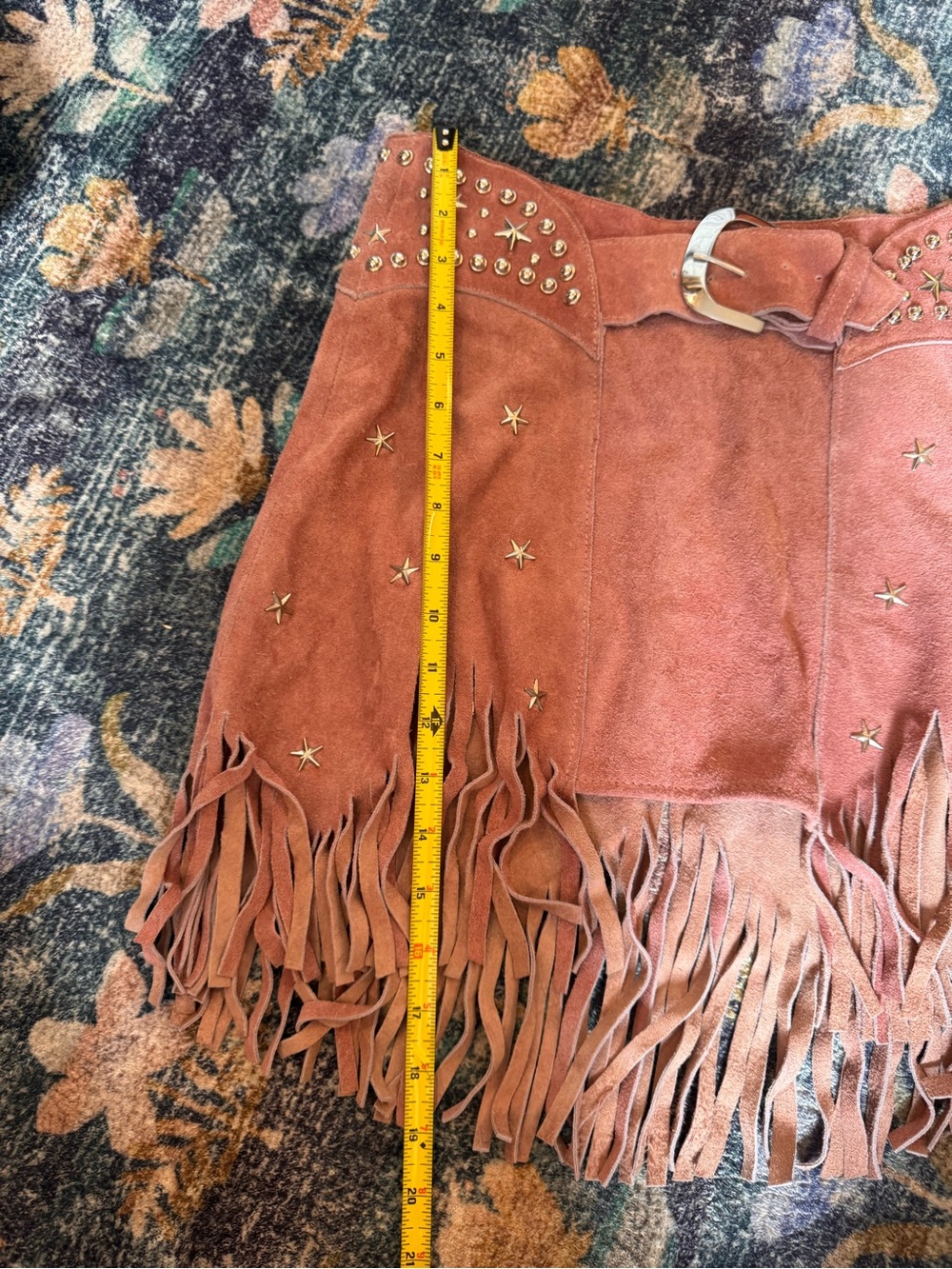 Understated Leather Fringed Suede Mini Skirt with Star Studs - Dusty pink - Picture 7 of 10
